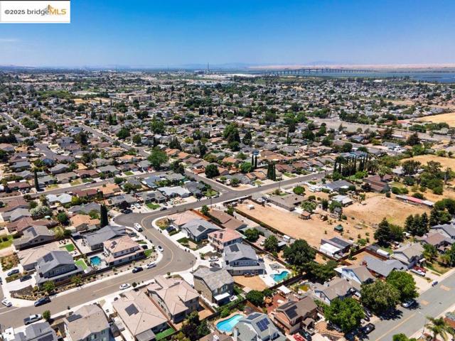 4670 Fuschia Way, Oakley CA: https://media.crmls.org/mediaz/0f1c34ea-f3e8-4913-87cd-5446c37506b3.jpg