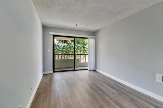1830 Lakeshore Avenue, Oakland CA: https://media.crmls.org/mediaz/0f1c527c-9838-4775-bb45-a2e9f430d887.jpg
