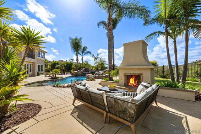 10263 Winecreek Ct, San Diego CA: https://media.crmls.org/mediaz/0f1c6d23-b748-4784-b45a-73320ec135f4.jpg