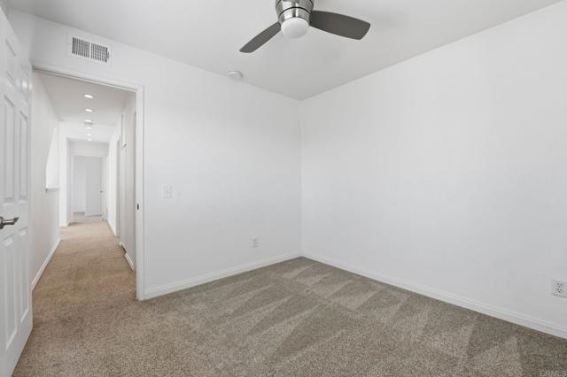 Image 19 of 26 For 2775 Southampton Road