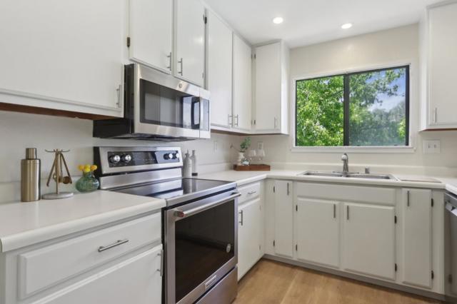 145 Albacore Lane, Foster City CA: https://media.crmls.org/mediaz/0f1cf875-96ab-47bd-9dda-1d7977d47905.jpg