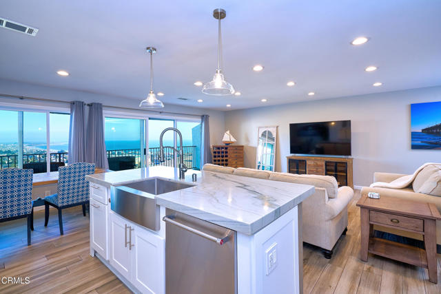 Detail Gallery Image 16 of 58 For 886 Winding Way Dr, Ventura,  CA 93001 - 2 Beds | 2/1 Baths