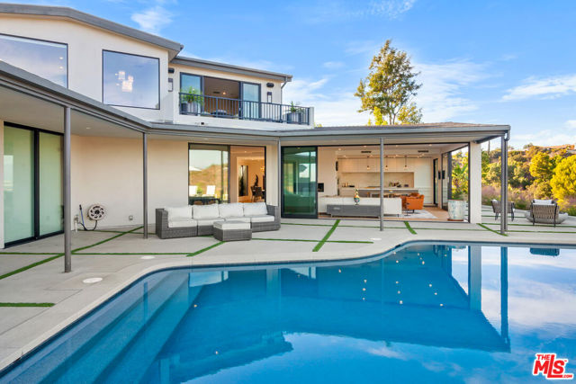 8545 Charl Lane, Los Angeles CA: https://media.crmls.org/mediaz/0f1e00c7-ae3a-4801-a383-42259c9df99e.jpg