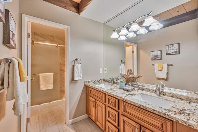 39090 Presidio Way, Fremont CA: https://media.crmls.org/mediaz/0f1e2a9f-5f4f-483d-9383-235142c4811e.jpg