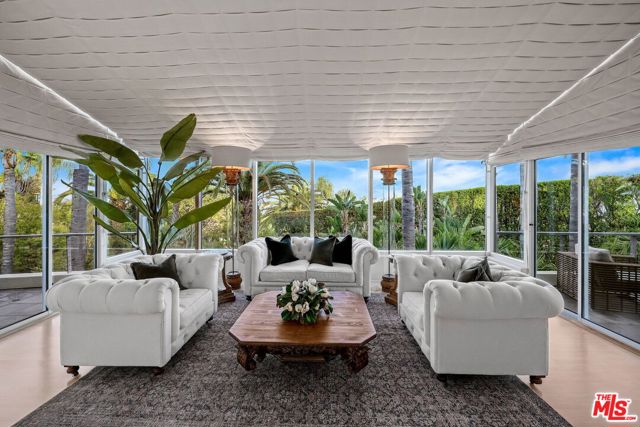 28177 Rey De Copas Lane, Malibu CA: https://media.crmls.org/mediaz/0f1f0c15-49c6-44ac-938c-c014fef8f476.jpg