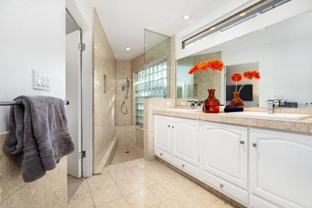 3295 Tiger Tail Lane, Palm Springs CA: https://media.crmls.org/mediaz/0f20601d-27a9-4e40-9e0f-92ba73eaa085.jpg