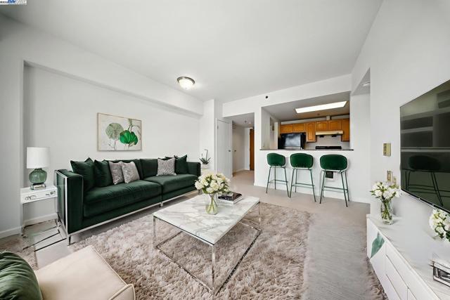 989 Webster, Oakland CA: https://media.crmls.org/mediaz/0f20922c-b759-485c-8661-813699a50487.jpg