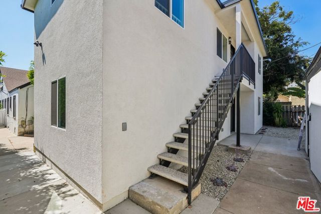 2922 8th Avenue, Los Angeles CA: https://media.crmls.org/mediaz/0f20c6a2-f0fe-4692-8c74-061928fc6822.jpg