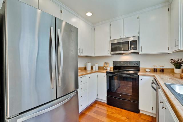 535 Boxleaf Court, San Jose CA: https://media.crmls.org/mediaz/0f20e13b-d2b0-4148-94b9-91c715faa2dc.jpg