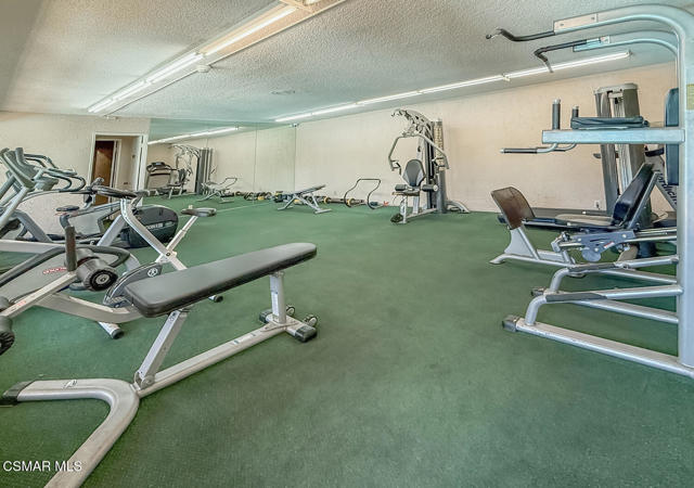 5460 White Oak Avenue, Encino CA: https://media.crmls.org/mediaz/0f21205d-7945-4e4f-95ab-0cdf5243f0fa.jpg