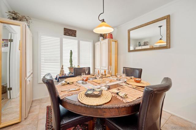 7560 Eads Ave, La Jolla CA: https://media.crmls.org/mediaz/0f21f797-717e-40aa-9bc3-049a3110d982.jpg
