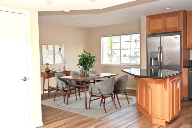 Detail Gallery Image 4 of 35 For 4035 Bluff View Way, Carlsbad,  CA 92008 - 4 Beds | 2/1 Baths