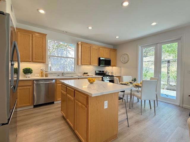 9639 Camassia Way, San Ramon CA: https://media.crmls.org/mediaz/0f2218d6-26c4-44de-b43a-96ffdcb66d51.jpg