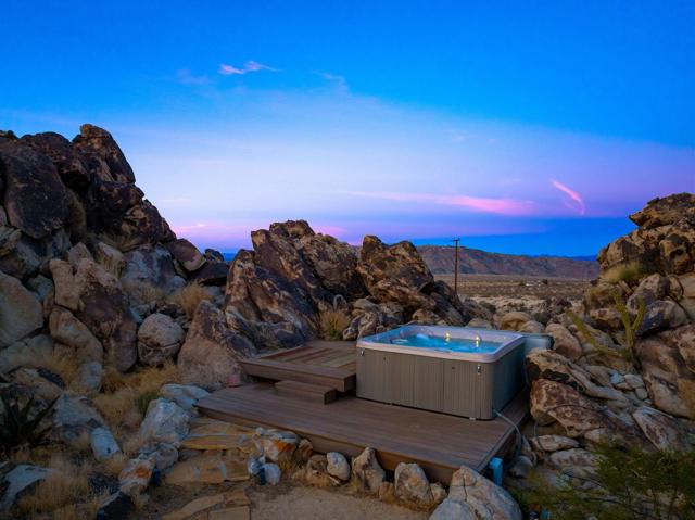 66425 Foothill Drive Drive, Joshua Tree CA: https://media.crmls.org/mediaz/0f2220e4-0da6-48a2-bb4a-43a9a902bec6.jpg