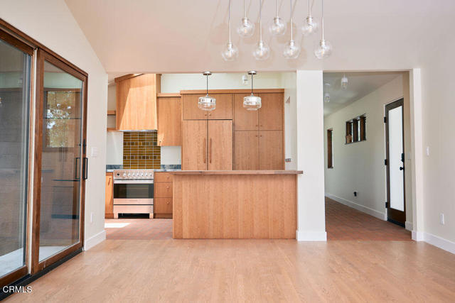 Detail Gallery Image 6 of 35 For 2135 Navarro Ave, Altadena,  CA 91001 - 3 Beds | 2 Baths