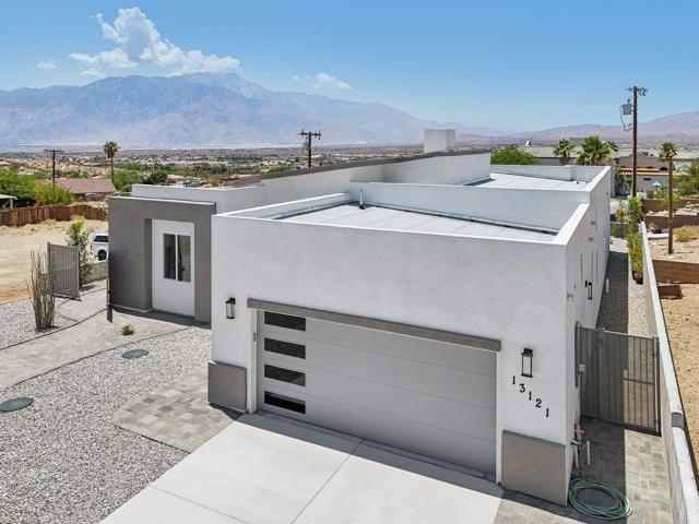 13121 Cuando Way, Desert Hot Springs CA: https://media.crmls.org/mediaz/0f22fc7e-ce30-45a6-ad49-7afadd22d705.jpg