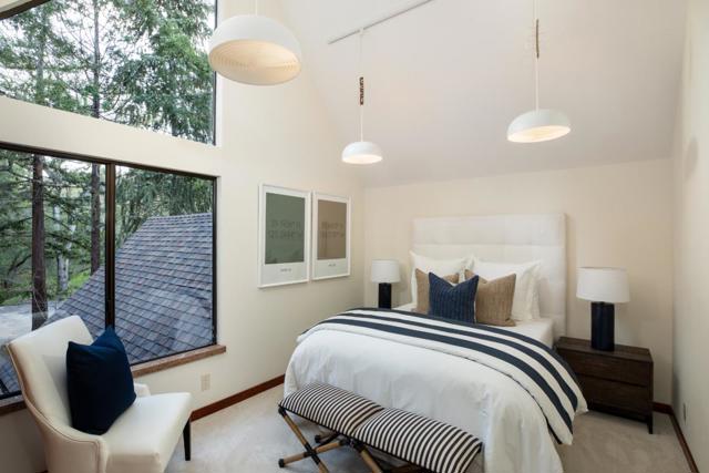 23200 Encinal Court, Los Altos Hills CA: https://media.crmls.org/mediaz/0f232568-2237-4d75-909f-66c416b8789b.jpg