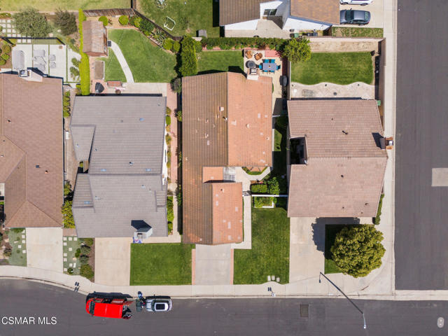 4570 N Vistapark Drive, Moorpark CA: https://media.crmls.org/mediaz/0f235288-af4b-4ea9-a176-cc05b18636d9.jpg