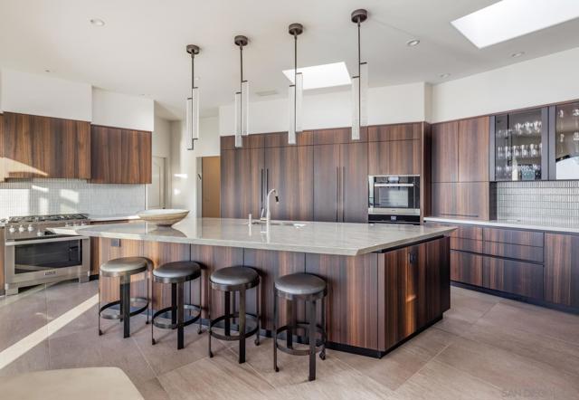 2516 Ruette Nicole, La Jolla CA: https://media.crmls.org/mediaz/0f23ac74-1814-4140-86bc-40b0b03fb983.jpg