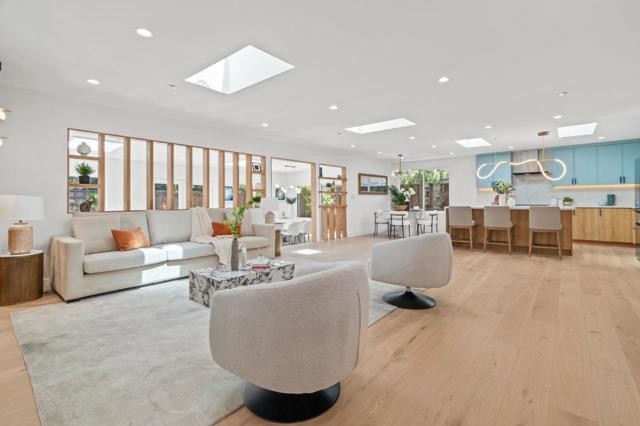 2049 Santa Cruz Avenue, Menlo Park CA: https://media.crmls.org/mediaz/0f23fde3-6fb5-4193-b3a7-d4c24beec9aa.jpg