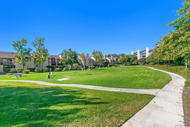 2914 Elm Tree Ct, Spring Valley CA: https://media.crmls.org/mediaz/0f23fe73-cc14-4b6b-be28-f7b9a647e47c.jpg