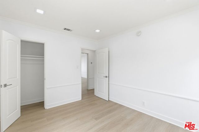 8613 W Olympic Boulevard, Los Angeles CA: https://media.crmls.org/mediaz/0f2463d2-e3c0-45c2-8eea-423dad8cc653.jpg