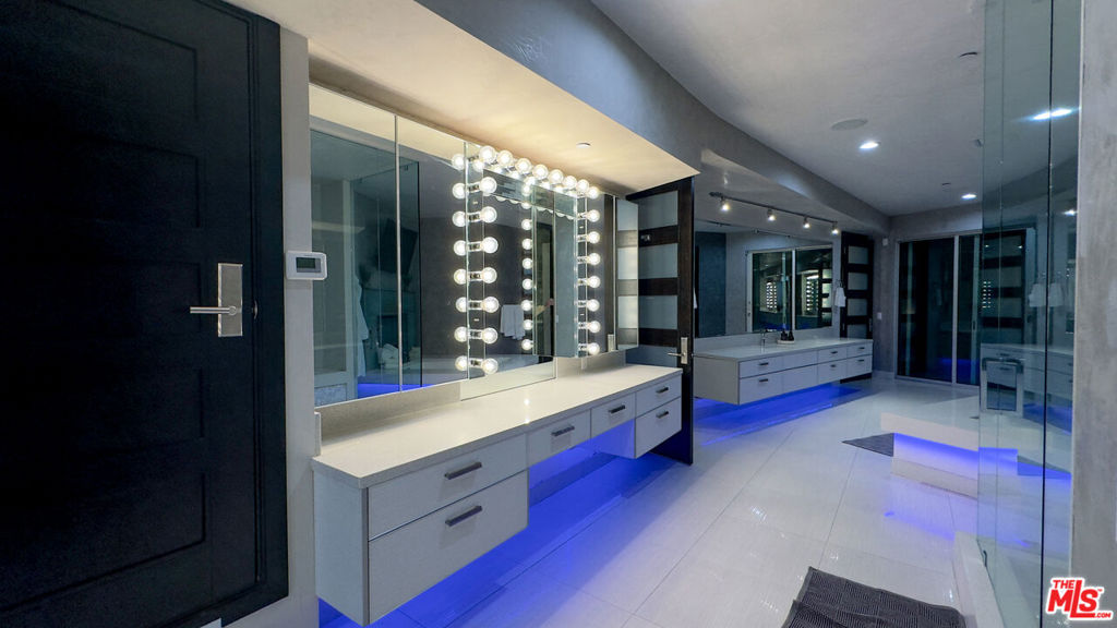 MLS #26986425 image #24