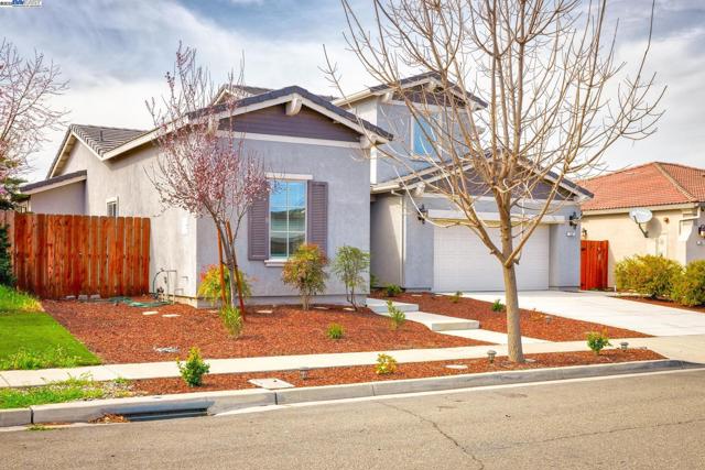 115 Lemon Blossom Ln, Patterson CA: https://media.crmls.org/mediaz/0f24dd2b-a978-41ce-baf1-c6f00a6ffdad.jpg