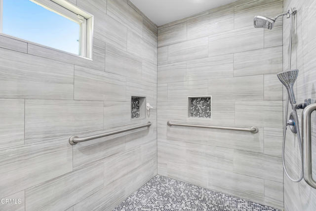 10530 Rubio Avenue, Granada Hills CA: https://media.crmls.org/mediaz/0f250ece-a222-4da8-b353-2d1d99e6a6e2.jpg