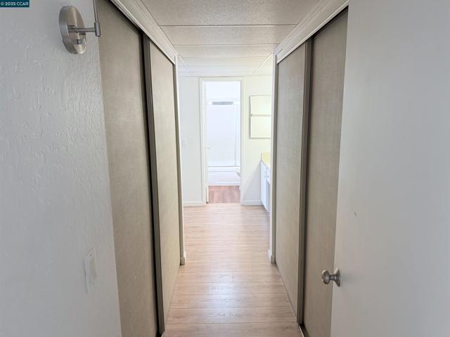 480 N Civic Dr, Walnut Creek CA: https://media.crmls.org/mediaz/0f256902-f5a8-4aa4-b72d-abc113fcb62a.jpg