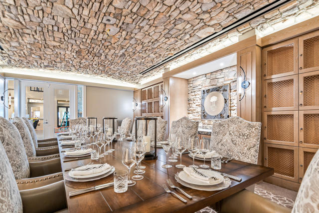 107 Tanglewood Trail, Palm Desert CA: https://media.crmls.org/mediaz/0f25e548-06d1-4140-8764-92682db836c2.jpg
