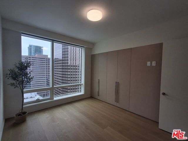 877 Francisco Street, Los Angeles CA: https://media.crmls.org/mediaz/0f2607db-2029-4028-a91d-e5cc1cc681a8.jpg