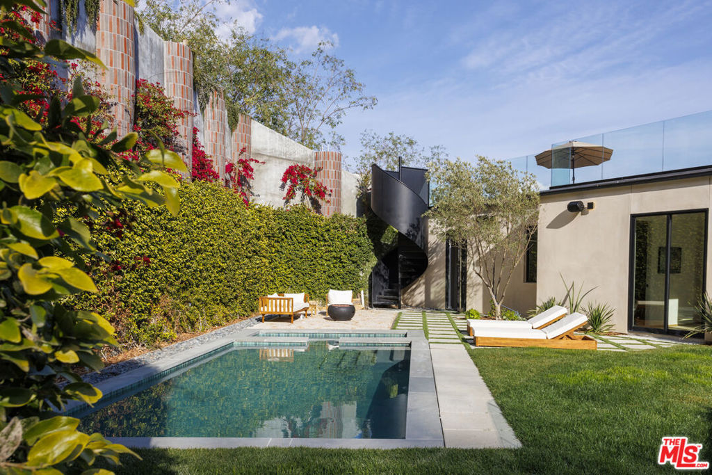 3755 Camino De La CumbreSherman Oaks img 9