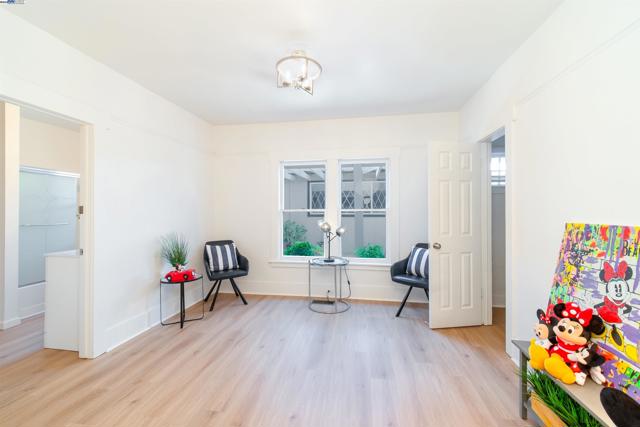 789 S 12Th St, San Jose CA: https://media.crmls.org/mediaz/0f261f88-2678-4185-bad9-150095ac3695.jpg