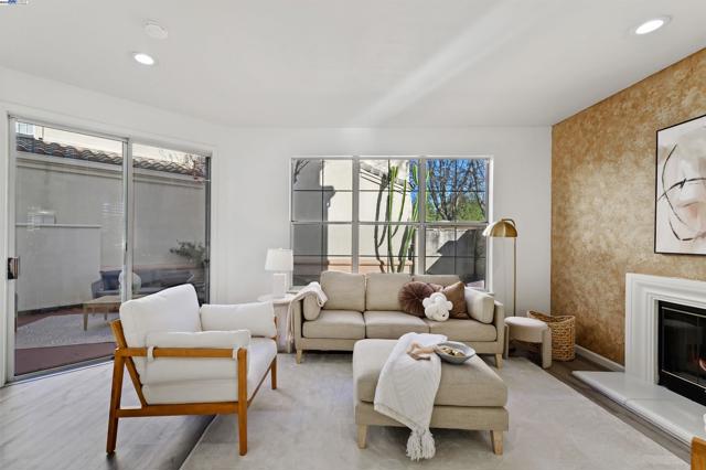 2909 Moreno Ave, Pleasanton CA: https://media.crmls.org/mediaz/0f2623d0-d0dd-4931-a48c-108f14fe2900.jpg