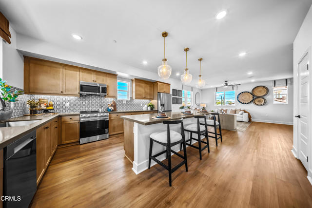 Detail Gallery Image 20 of 51 For 2862 via Descanso, Camarillo,  CA 93012 - 3 Beds | 2/1 Baths