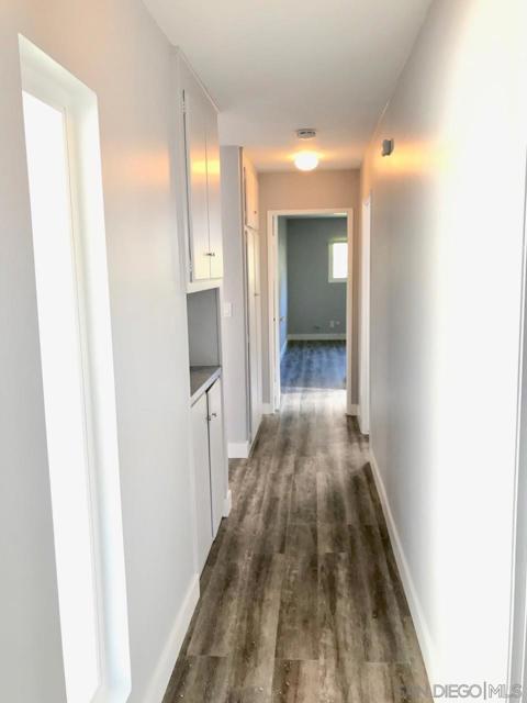 5091 Park Rim Dr, San Diego CA: https://media.crmls.org/mediaz/0f27f923-888d-43a2-b398-831b62314575.jpg