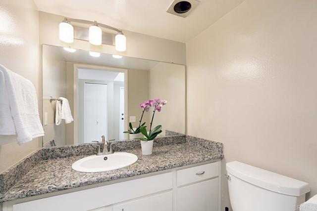 Detail Gallery Image 20 of 46 For 8448 via Sonoma #100,  La Jolla,  CA 92037 - 2 Beds | 1/1 Baths
