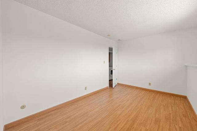 423 Riviera Drive, Union City CA: https://media.crmls.org/mediaz/0f287744-ec1e-45aa-aedf-9da75219eb0b.jpg