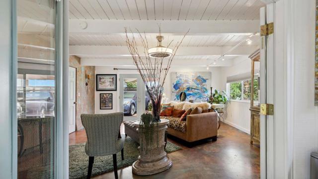 901 S Calle Tomas, Palm Springs CA: https://media.crmls.org/mediaz/0f29308f-545e-4d9c-bc1a-798e9b65edc3.jpg