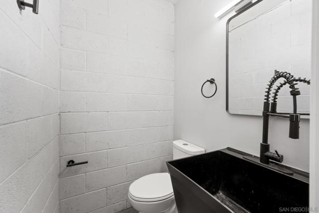 4334 Valle Dr., La Mesa CA: https://media.crmls.org/mediaz/0f29869d-7692-4d1d-9917-24961832057e.jpg