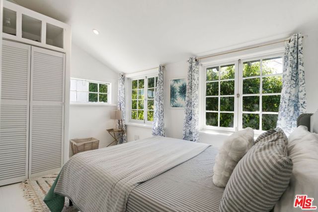 2165 Valentine Street, Los Angeles CA: https://media.crmls.org/mediaz/0f29db61-869a-459c-b801-0fc0f3dca8c6.jpg