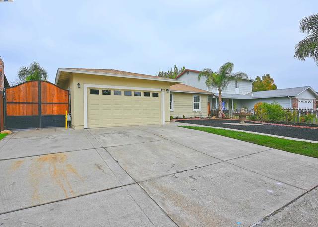 974 Walnut Dr, Oakley CA: https://media.crmls.org/mediaz/0f29ddac-fb98-4733-8b90-28bb849c9ada.jpg