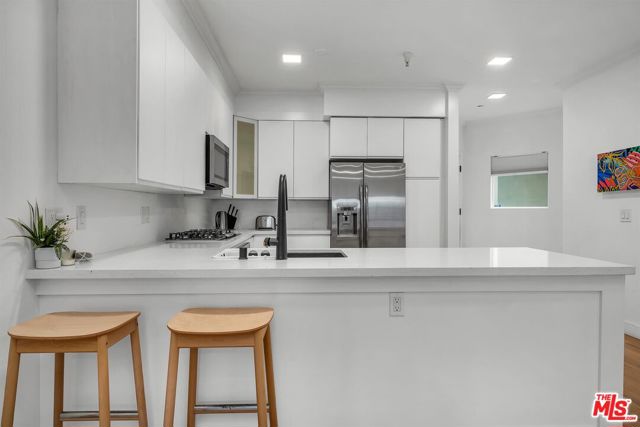 214 S Alexandria Avenue, Los Angeles CA: https://media.crmls.org/mediaz/0f2aba6b-004a-4f80-8630-12766711f05b.jpg