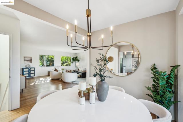 1025 Creston Rd, Berkeley CA: https://media.crmls.org/mediaz/0f2ad467-a370-4dab-b6f9-48eff21a67c1.jpg