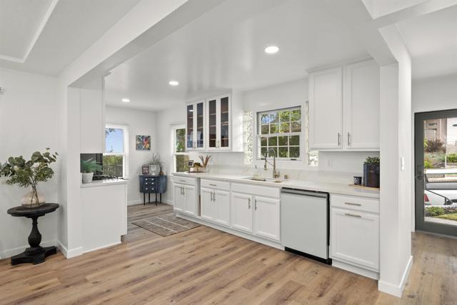3710 Milan Street, Point Loma CA: https://media.crmls.org/mediaz/0f2ae3df-ba03-45ad-a267-fd2d98e634d8.jpg