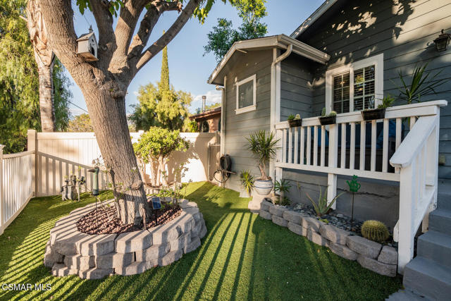 1088 Alta Vista Road, Simi Valley CA: https://media.crmls.org/mediaz/0f2b90c8-fe9c-470b-9a89-b7b96e7c1879.jpg