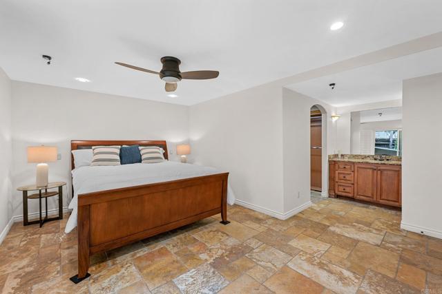 515 S Sierra Avenue, Solana Beach CA: https://media.crmls.org/mediaz/0f2c3ea2-e769-4033-ab53-a817e784a1da.jpg