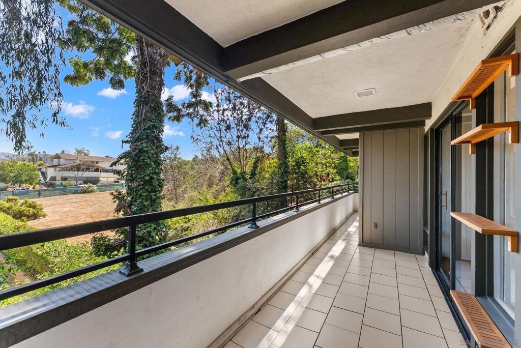 MLS #250039179SD image #16