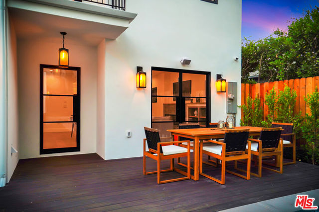8617 Rugby Drive, West Hollywood CA: https://media.crmls.org/mediaz/0f2d203b-e3a3-4c52-8de3-52cad2300496.jpg